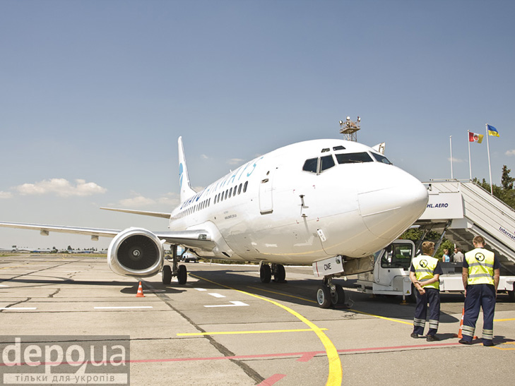 Саакашвілі, торт і повітряні кульки: Як запускали новий авіарейс на Одесу - фото 2