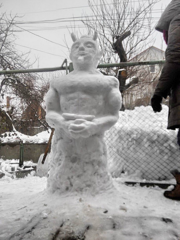 В Одесі спорудили величезний сніжний пеніс - фото 2