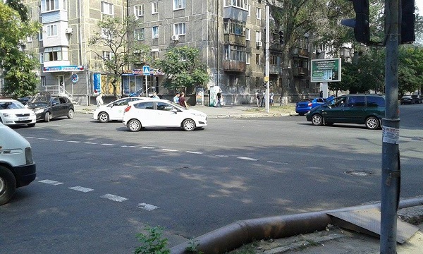У центрі Дніпропетровська - вже котре за тиждень ДТП на одному місці - фото 1