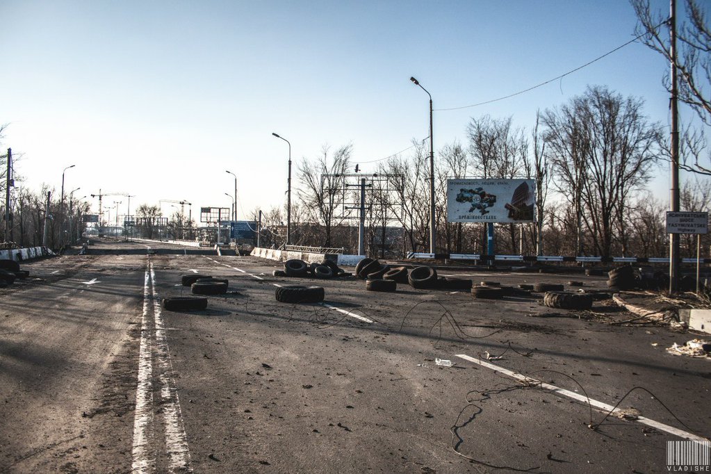 Донецьк "звільнений": руїни та порожнеча там, де недавно буяло життя (ФОТО) - фото 2
