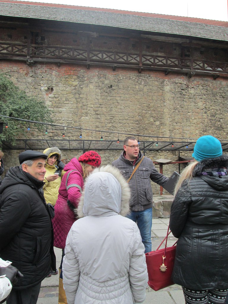 Для переселенців зі сходу країни волонтери провели туристичну екскурсію по Львову - фото 1