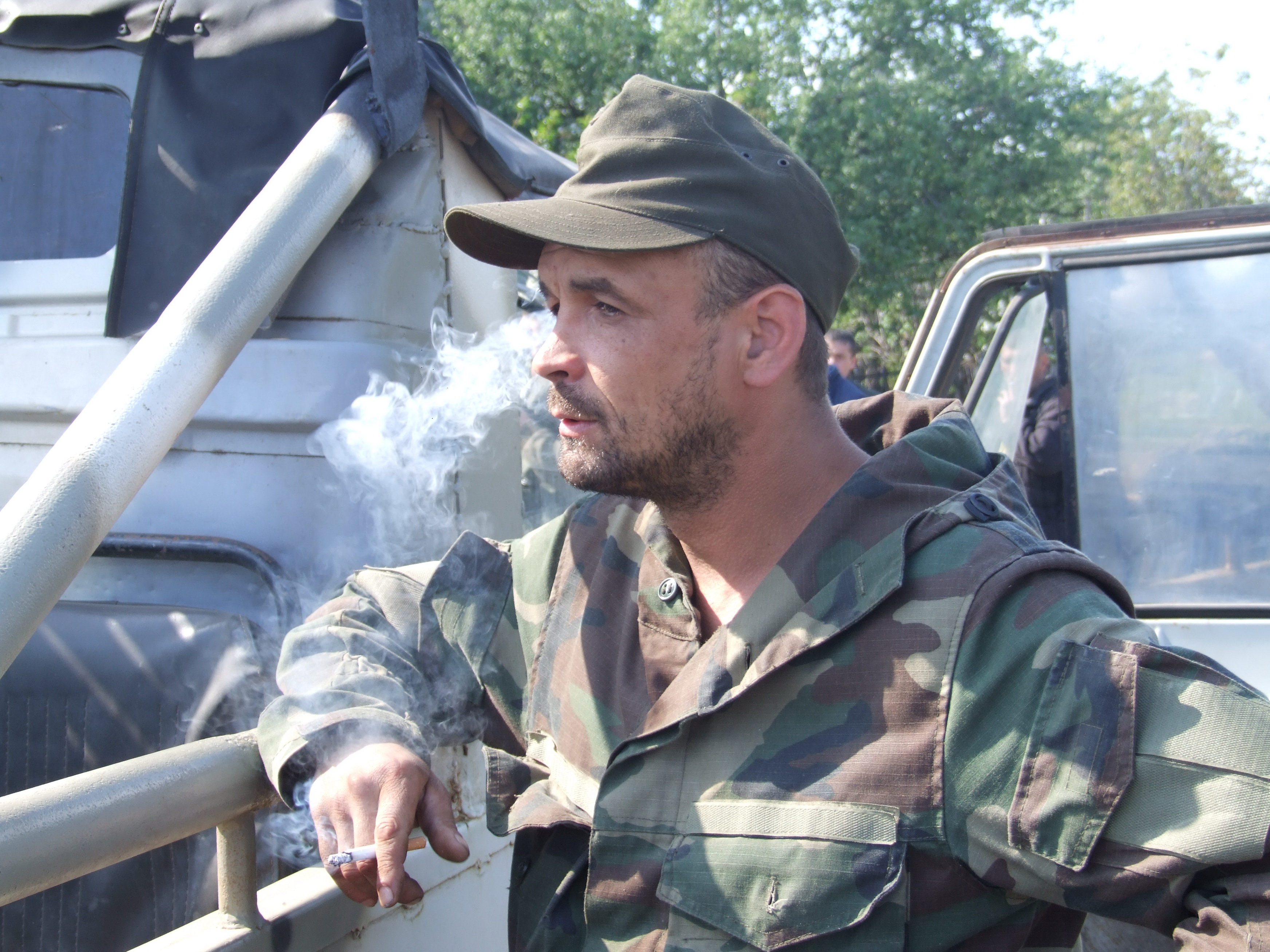 Вишиванки на війні: Як "кіборги" продовжують службу на позиціях під Донецьком - фото 9