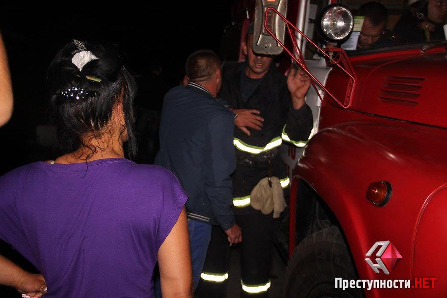 Нова Врадіївка: місцеві палили шини під відділом поліції