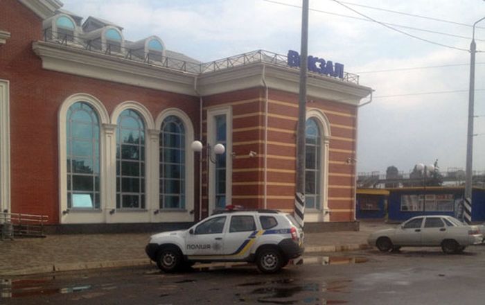 Маже одночасно на Донеччині терористи "ДНР" "замінували" два вокзали та ринок (ФОТО) - фото 2