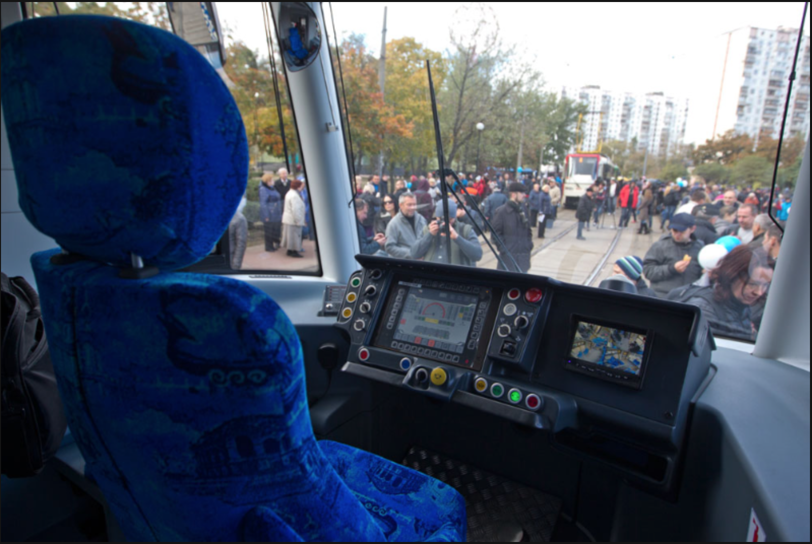 Кличко привіз до Києва трамвай з WI-FI та кондиціонером (ФОТО) - фото 4