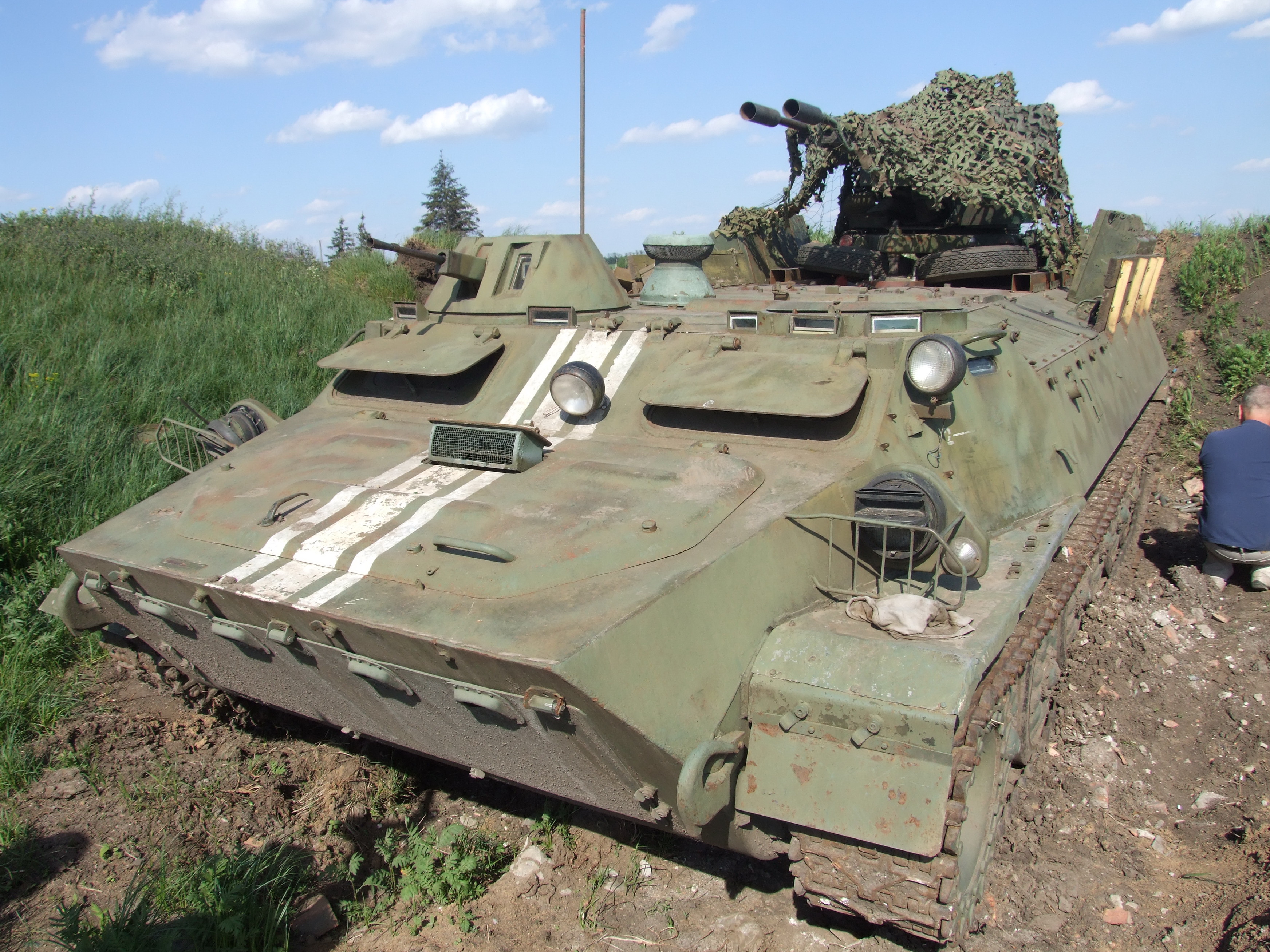 Вишиванки на війні: Як "кіборги" продовжують службу на позиціях під Донецьком - фото 3