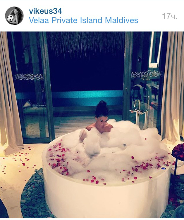 Мальдіви, ванни з трояндами: Як українські футболісти проводять відпустку - фото 5