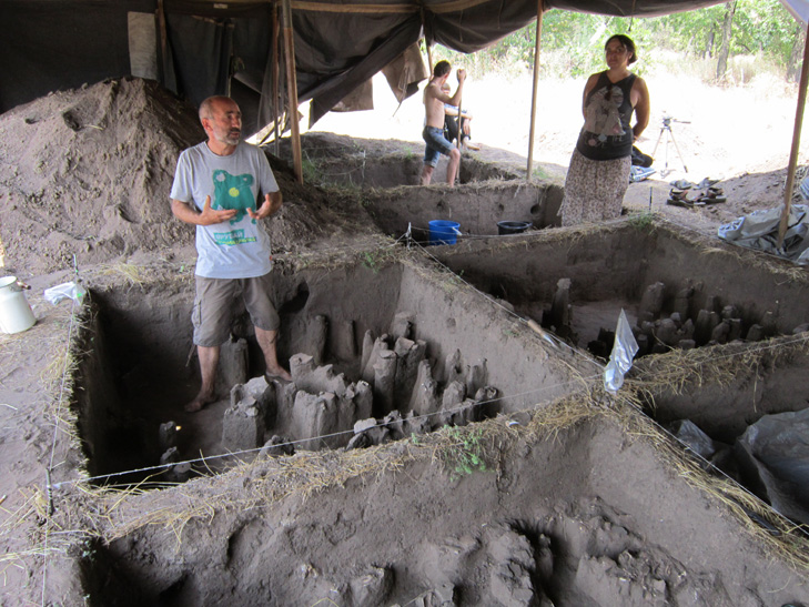 На Хортиці викопали велетня з чоловічими та жіночими рисами - фото 1