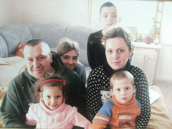 Дружина комбата Юлдашева: Вирішити питання з похоронами Темура допомогла Віра Савченко - фото 1