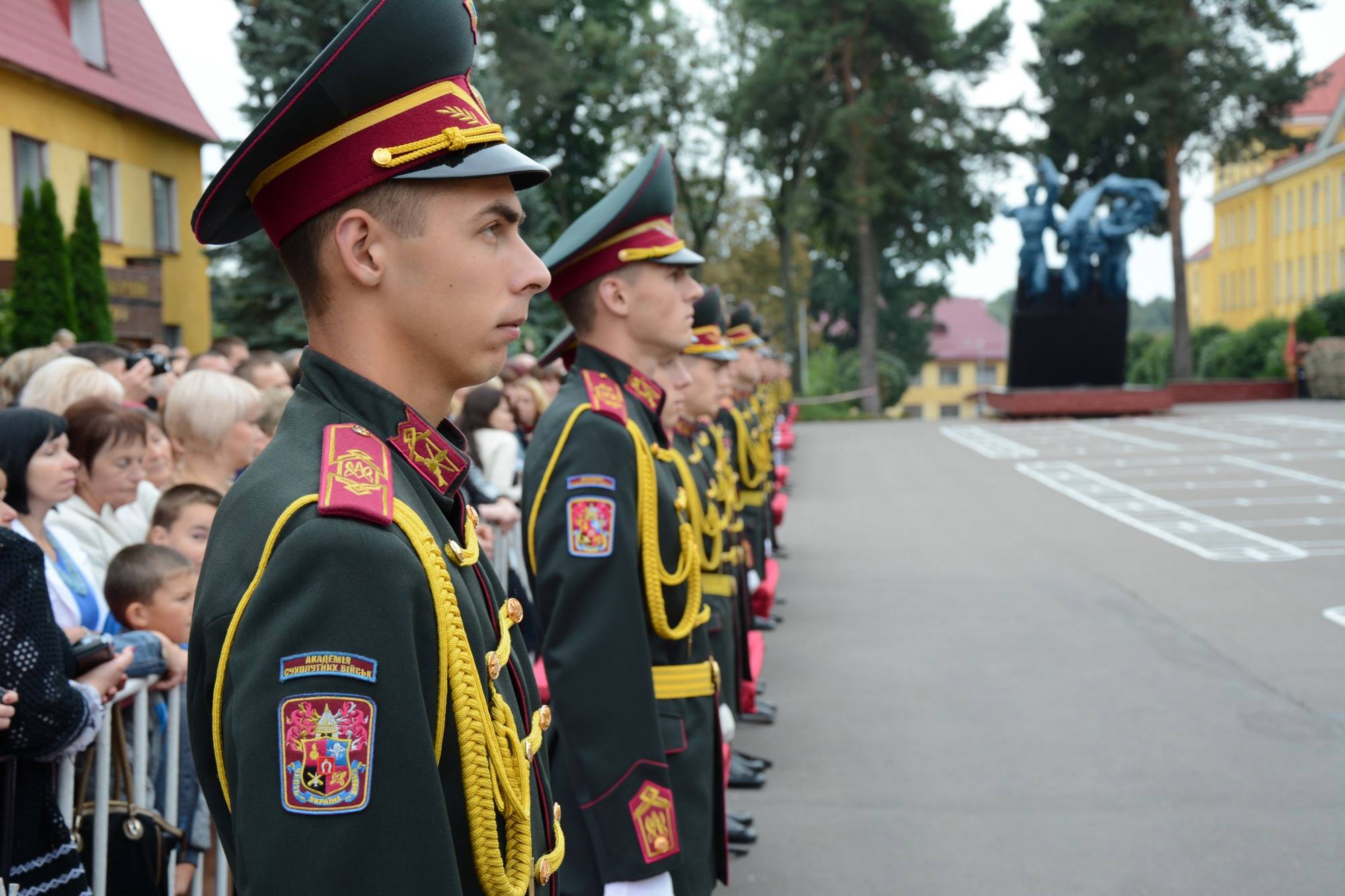Понад 600 курсантів Академії сухопутних військ присягнули на вірність - фото 1