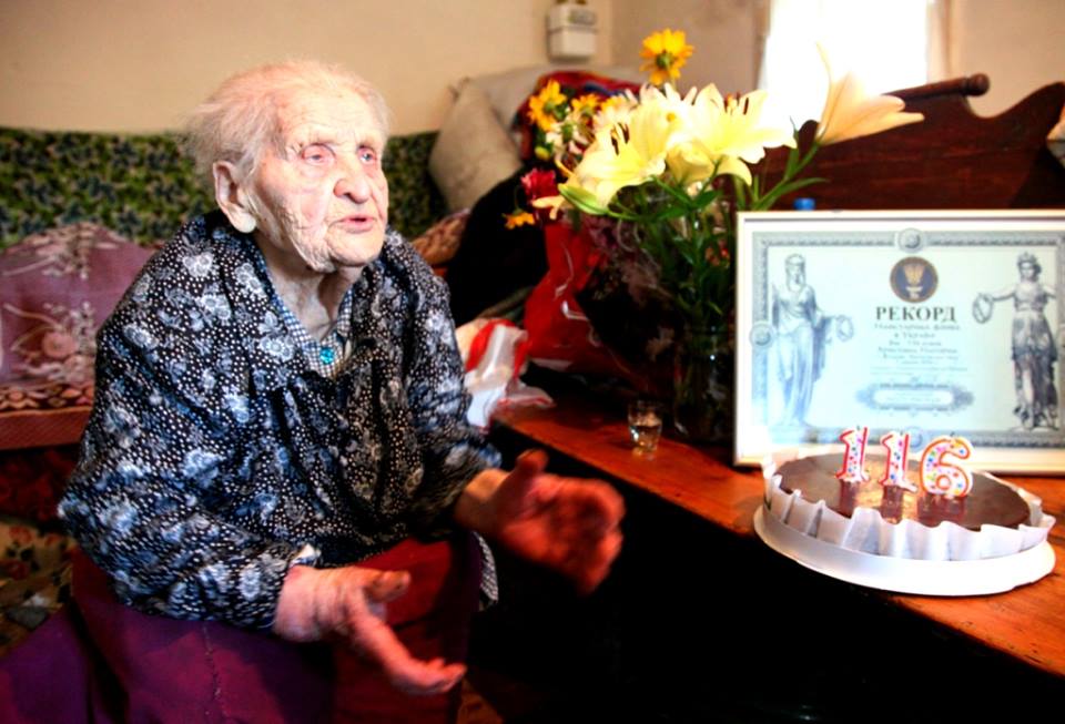 Найстарша бабулька України мешкає на Чернігівщині - фото 1