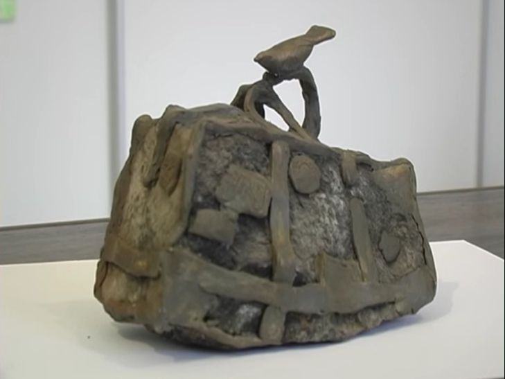 У Хмельницькому скульптори створили пам'ятник базарній сумці - фото 1