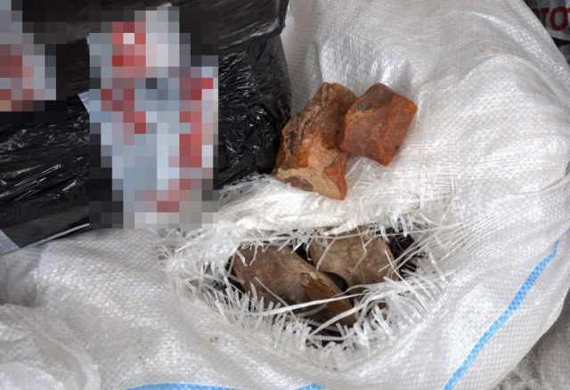 У Польщі затримали 1,5 тонни контрабандного українського бурштину - фото 10