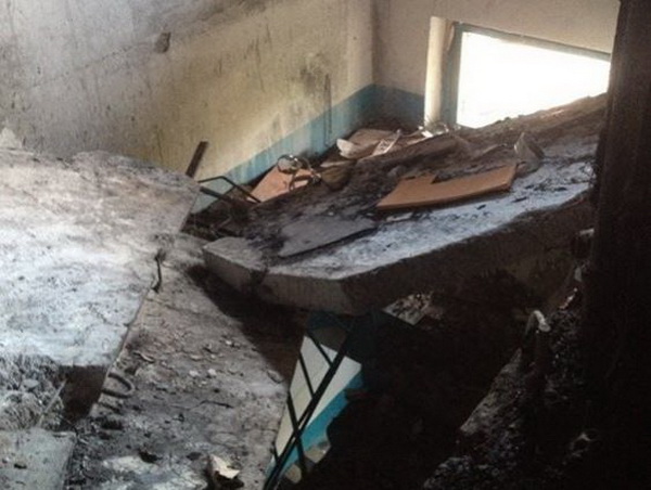 У Павлограді у зруйнованій вибухом багатоповерхівці знайшли зарізану жінку - фото 1