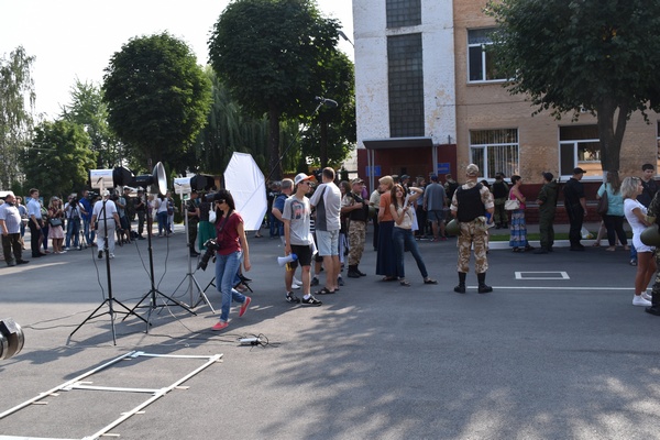 Як у Вінниці проходять зйомки фільму про події в Україні в 2014 - фото 3