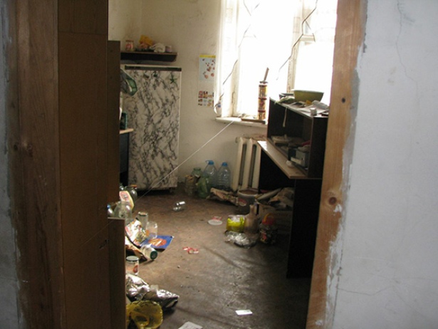 Гранату, що ледь не підірвала будинок у Дніпродзержинську, встановив демобілізований з зони АТО (ФОТО) - фото 1