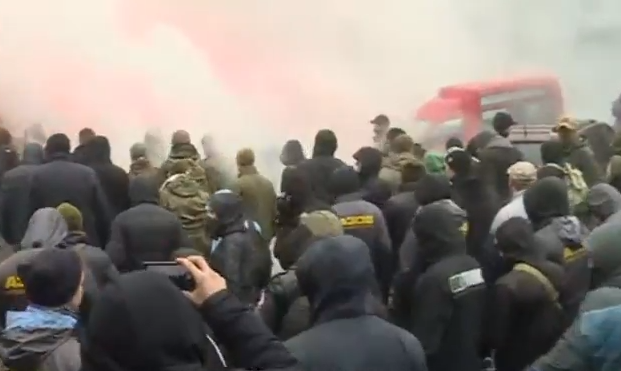 "Азовці" організували "вогневу" ходу на підтримку Краснова - фото 9