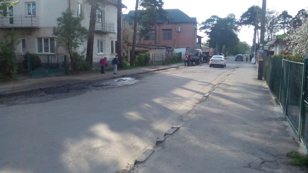 Стало відомо, як насправді на Львівщині ремонтують дороги - фото 2