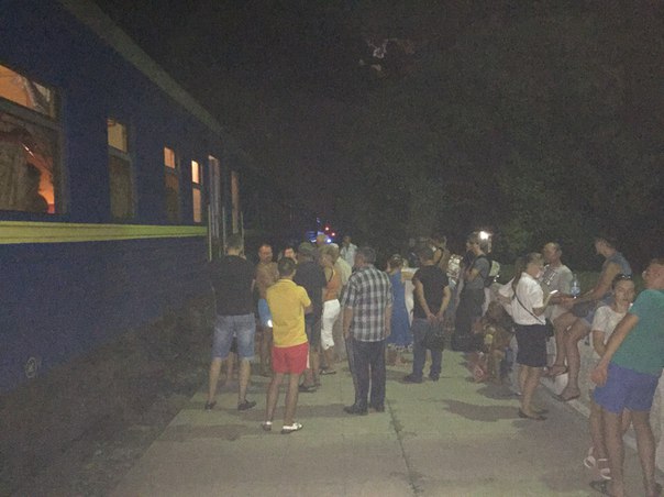 Потяг "Запоріжжя-Одеса" екстрено зупинили через загрозу замінування - фото 1