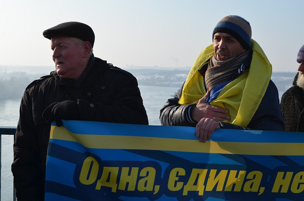 Запоріжці відсвяткували День Соборності України на греблі Дніпрогесу - фото 8