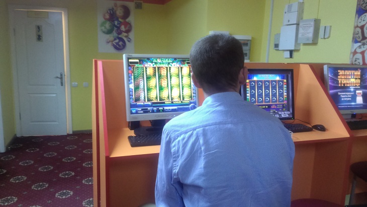 На Запоріжжі викрали гральний бізнес, що ховався за вивіскою державних лотерей - фото 1