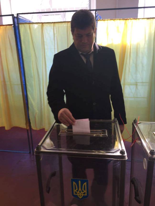 Обидва кандидати на посаду міського голови Запоріжжя вже проголосували - фото 1