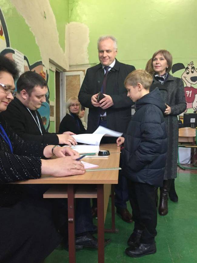 Обидва кандидати на посаду міського голови Запоріжжя вже проголосували - фото 2