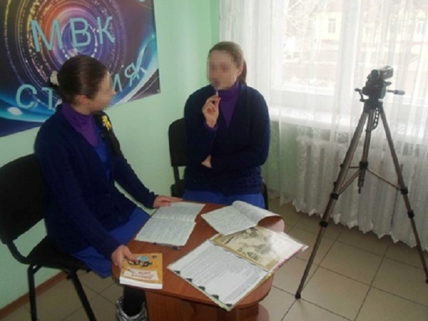 У Мелітопольській виправній колонії працює радіостудія, в якій вихованки створюють власні радіопрограми  - фото 3