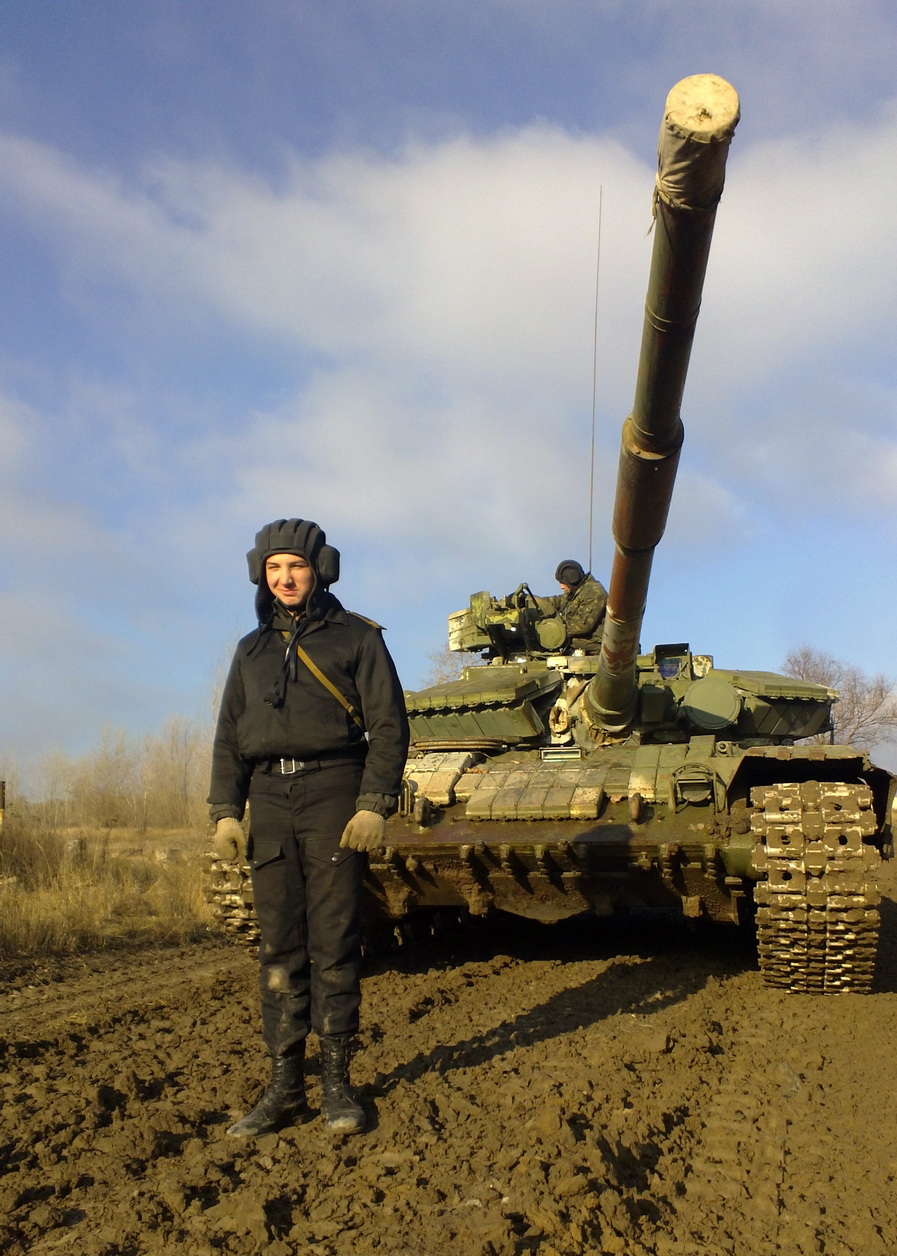 Майбутні харківські танкісти тренуються вдень і вночі - фото 6