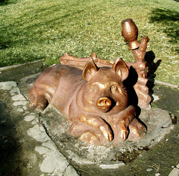 Пам'ятник свині на Полтавщині - фото 5