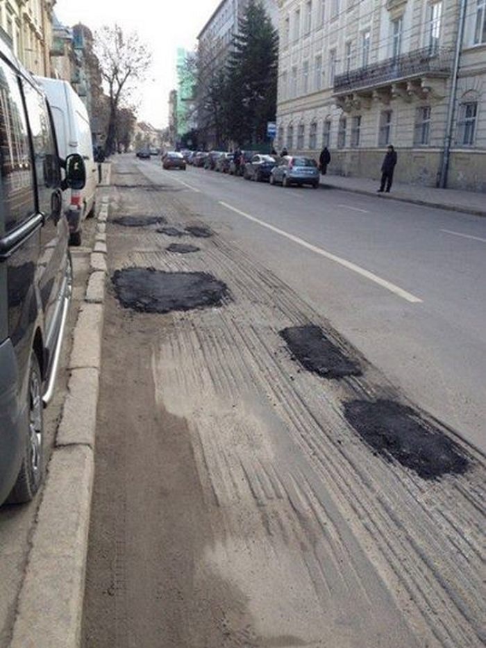 З'явилося фото справжнього ремонту дороги у Львові - фото 1