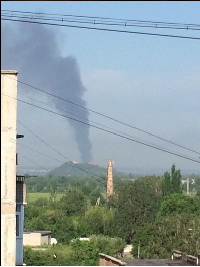 У Мар`їнці триває бій: Поранено понад 30 військових (ФОТО, ВІДЕО, ОНОВЛЮЄТЬСЯ) - фото 2