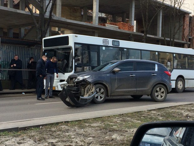 У Львові зупинився рух тролейбусів у центр міста - фото 1