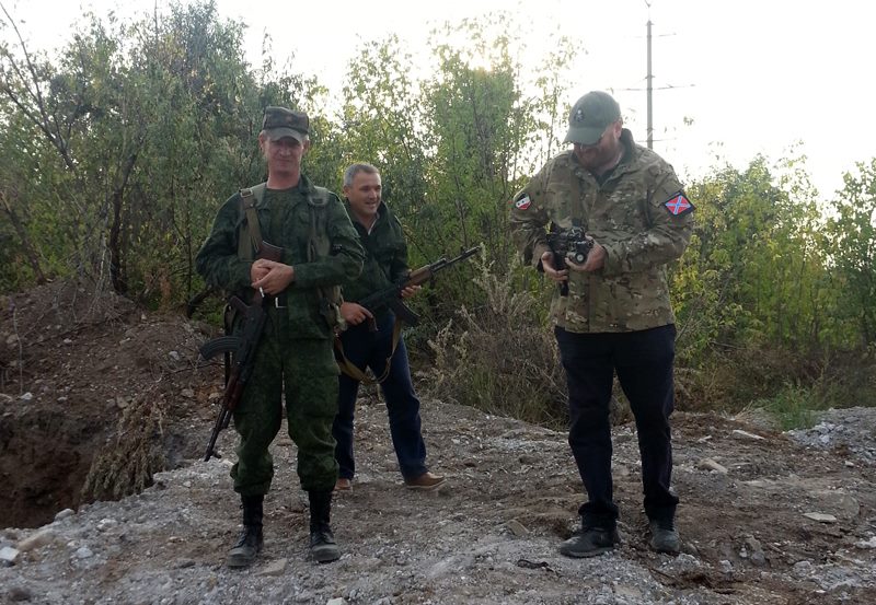 Мілонов заперечує, що їздив на Донбас на "сафарі": "Це хтось зробив фотошоп" (ФОТО) - фото 1