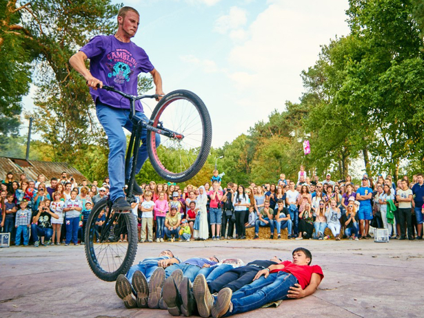 У Славуті відбувся промовистий фестиваль "Мистецтво на руїнах" - фото 6