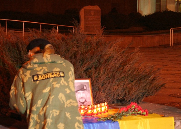 Акція пам’яті Іси Мунаєва – чеченського добровольця, який загинув на Донбасі рівно рік тому, відбулася у Запоріжжі сьогодні, 1 лютого - фото 4