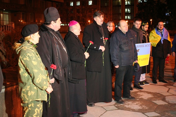 Акція пам’яті Іси Мунаєва – чеченського добровольця, який загинув на Донбасі рівно рік тому, відбулася у Запоріжжі сьогодні, 1 лютого - фото 2