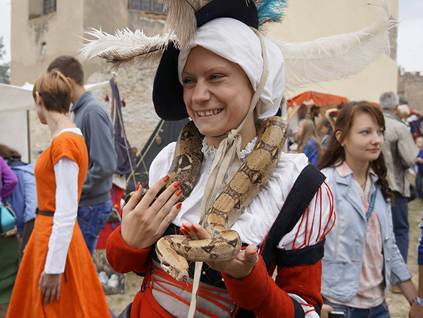 Ювілейний фестиваль середньовічної культури "Стародавній Меджибіж" у розпалі - фото 7