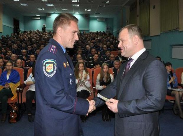 Головний міліціонер Полтавщини нагородив 150 правоохоронців - фото 1