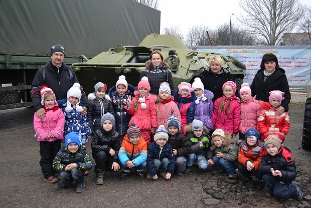 Вихованці дитячого садку познайомилися з військовим побутом - фото 1