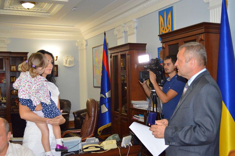 Свитко нагородив вінничан, яким "шиють" кримінал за події 6-го грудня у Вінниці - фото 1