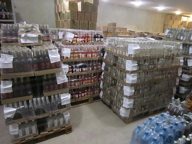 Перекрито великий канал сурогатного алкоголю на Луганщині - фото 1