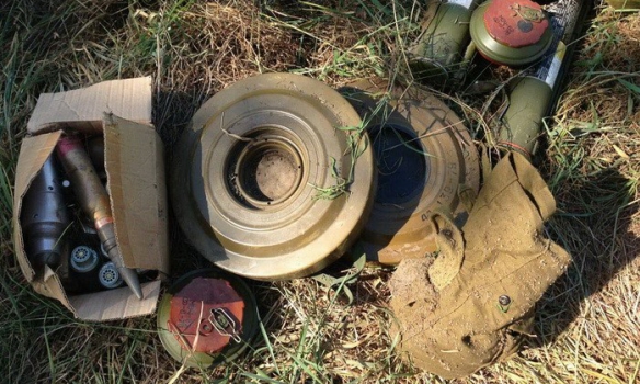 У Лисичанську знайдено схрон бойовиків "ЛНР" з протитанковими мінами та гранатометами (ФОТО) - фото 2