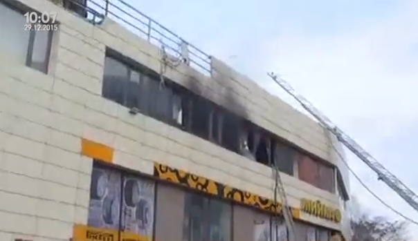 У центрі Одеси палає нічний клуб "Вогні" - фото 1