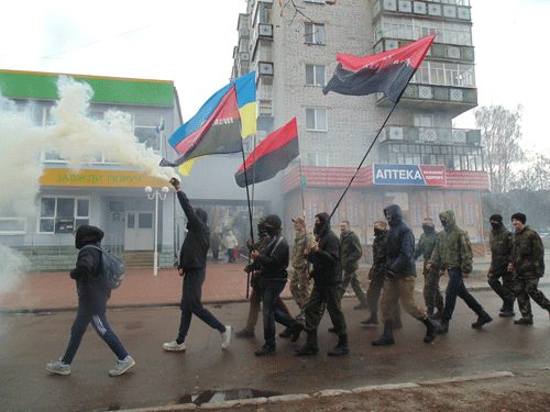 У Шостці "Правий сектор" вимагав від влади "ленінопаду"  - фото 3