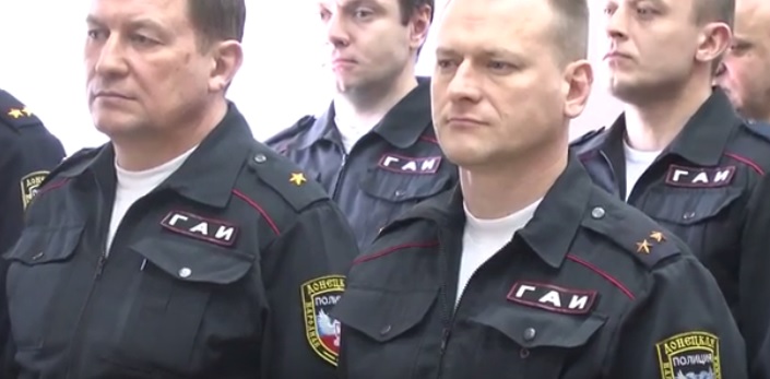 Клятву вірності терористам "ДНР" принесли 540 осіб - фото 2