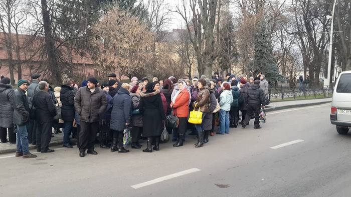 У Львові протестуючі готові заблокувати рух у центрі міста - фото 3