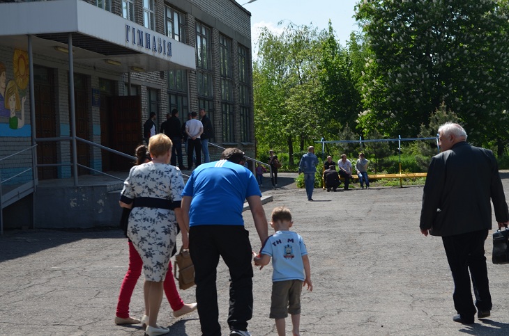 “Референдум”, що відбувся 11 травня на окремих територіях Луганської і Донецької областей, не був ані спусковим гачком, ані визначним актом донбаської драми - фото 5