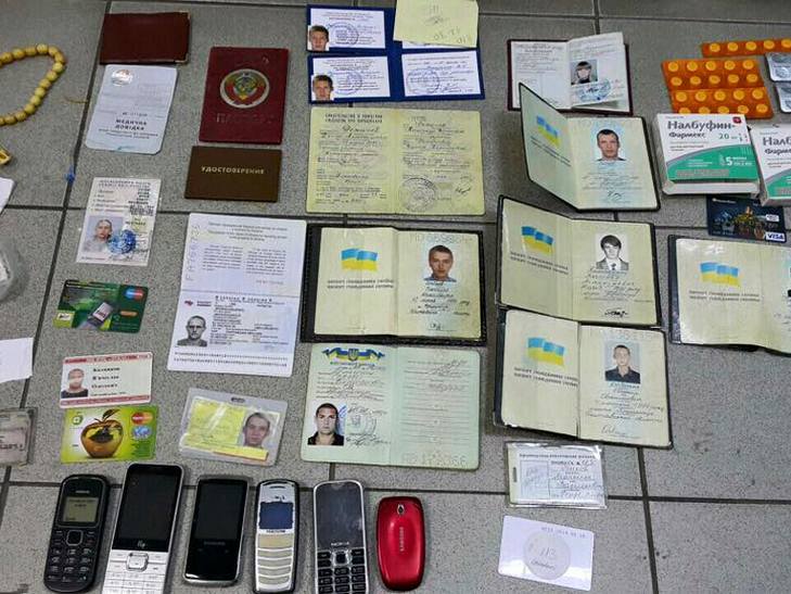 У кременчуцькій аптеці провізори колють наркотики прямо біля каси - фото 2