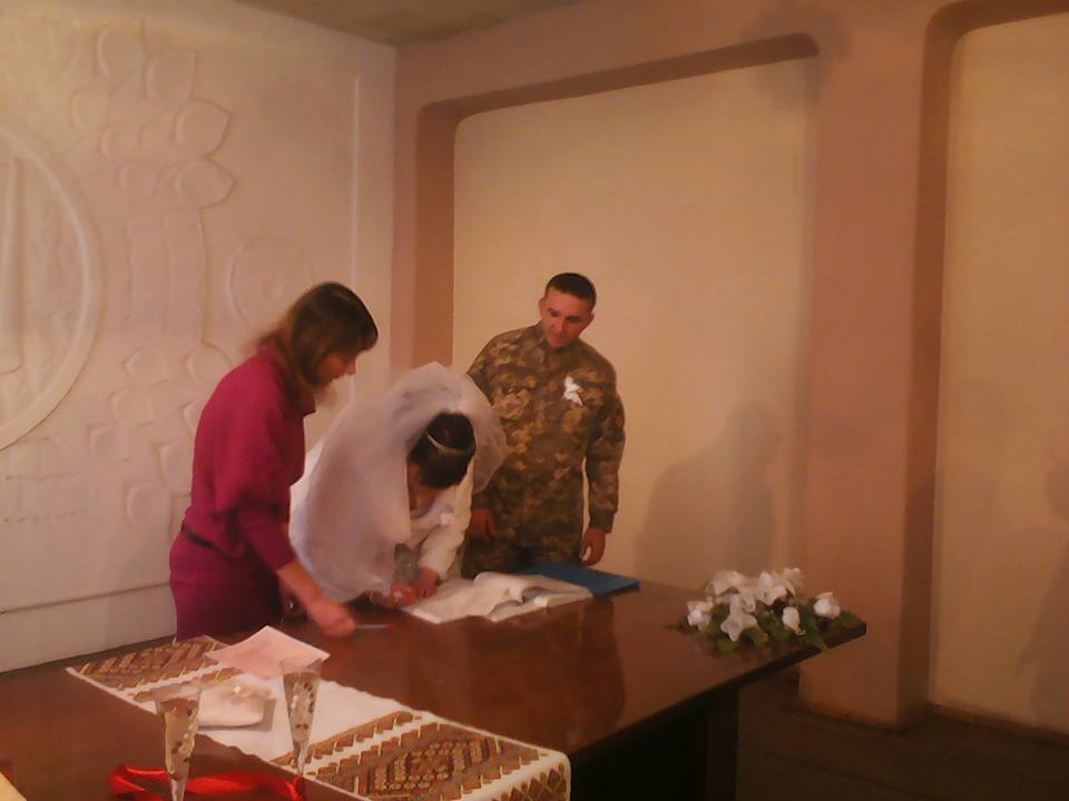 Боєць запорізького батальйону одружився на дівчині з Донбасу - фото 5
